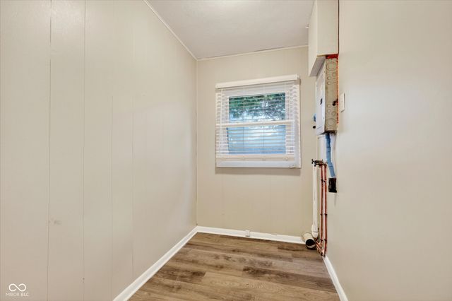 307 Crestview Court, Chesterfield, IN 46017
