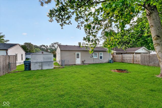 307 Crestview Court, Chesterfield, IN 46017