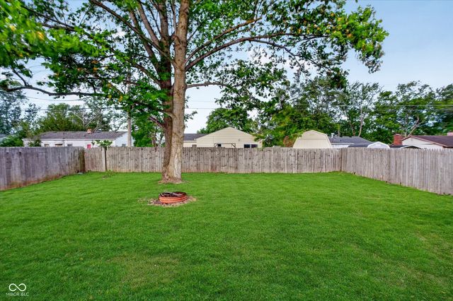 307 Crestview Court, Chesterfield, IN 46017
