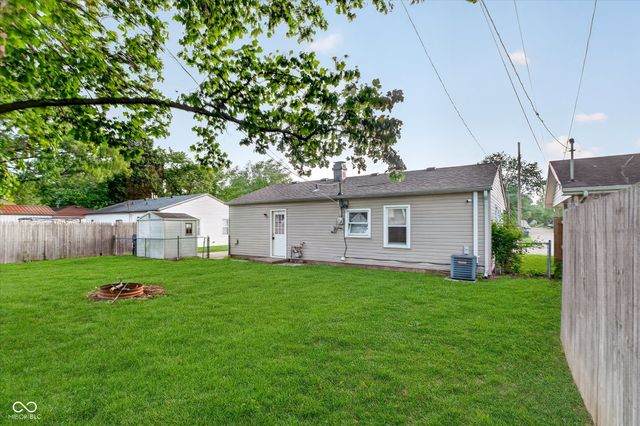 307 Crestview Court, Chesterfield, IN 46017