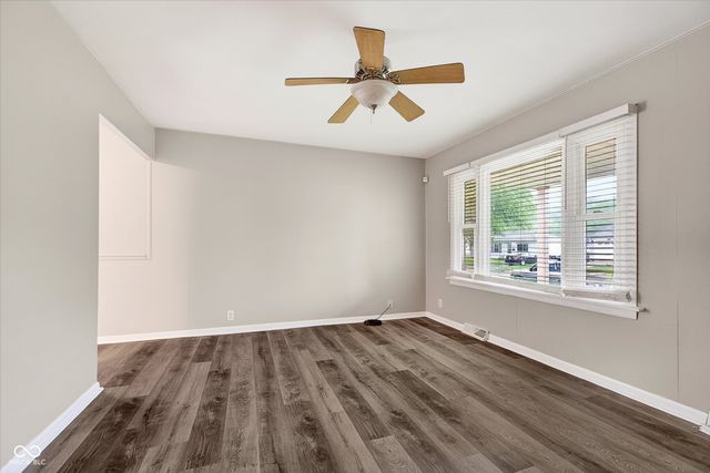 307 Crestview Court, Chesterfield, IN 46017