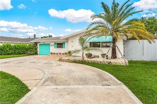 1589 Osprey AVE, Naples, FL 34102