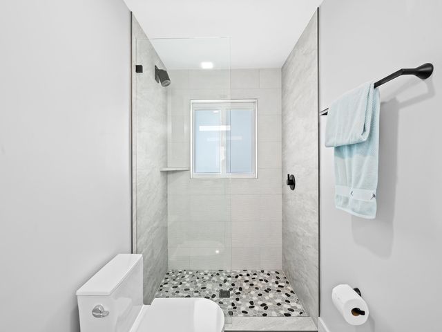 2754 NE 31st Court, Lighthouse Point, FL 33064