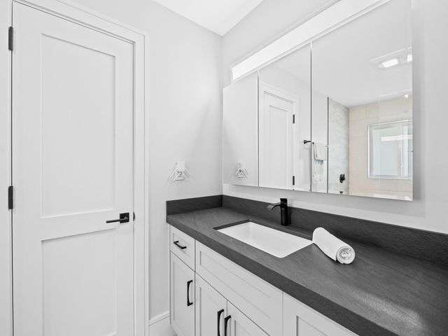 2754 NE 31st Court, Lighthouse Point, FL 33064