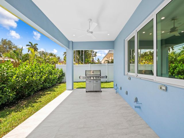 2754 NE 31st Court, Lighthouse Point, FL 33064