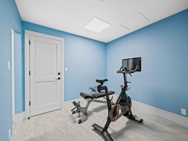 2754 NE 31st Court, Lighthouse Point, FL 33064