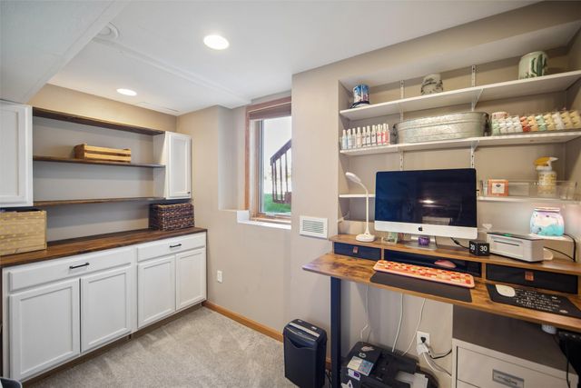 1710 3rd Avenue SE, Altoona, IA 50009