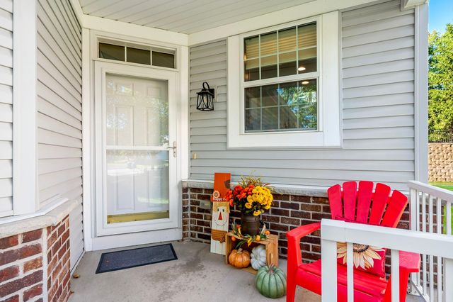 18062 Kindred Court, Lakeville, MN 55044