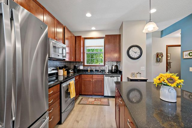 18062 Kindred Court, Lakeville, MN 55044