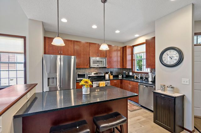 18062 Kindred Court, Lakeville, MN 55044