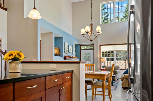 18062 Kindred Court, Lakeville, MN 55044