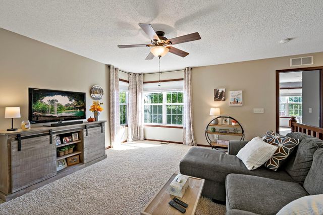 18062 Kindred Court, Lakeville, MN 55044