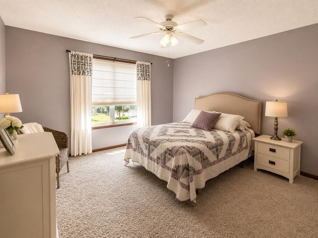 18062 Kindred Court, Lakeville, MN 55044