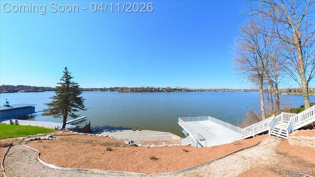 47969 Merle Court, Van Buren Charter Township, MI 48111