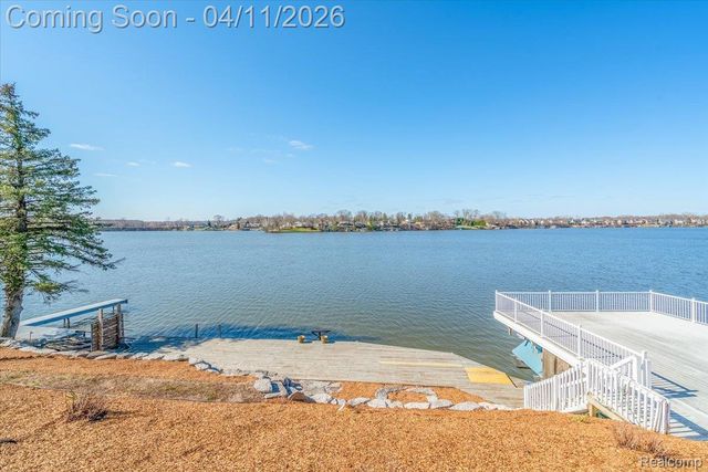 47969 Merle Court, Van Buren Charter Township, MI 48111
