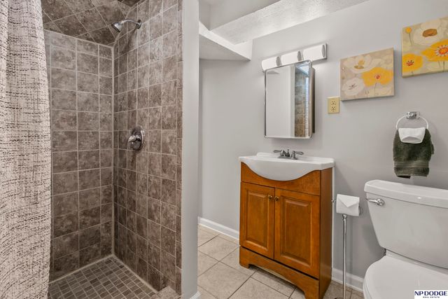 5846 Sahler Street, Omaha, NE 68104