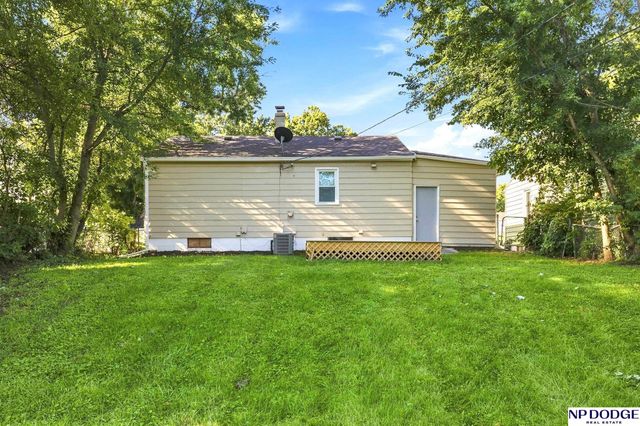 5846 Sahler Street, Omaha, NE 68104