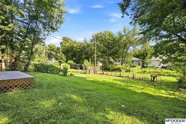 5846 Sahler Street, Omaha, NE 68104