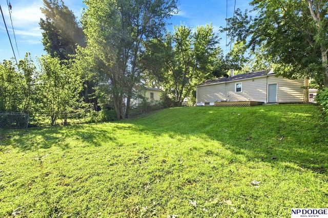 5846 Sahler Street, Omaha, NE 68104