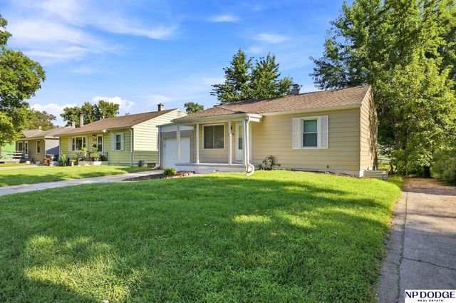5846 Sahler Street, Omaha, NE 68104