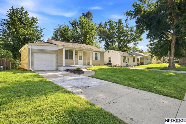 5846 Sahler Street, Omaha, NE 68104