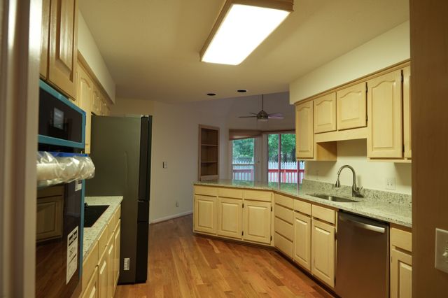 2810 Regenwood Dr, Murfreesboro, TN 37129