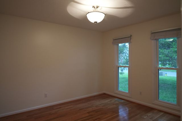 2810 Regenwood Dr, Murfreesboro, TN 37129