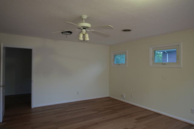 2810 Regenwood Dr, Murfreesboro, TN 37129