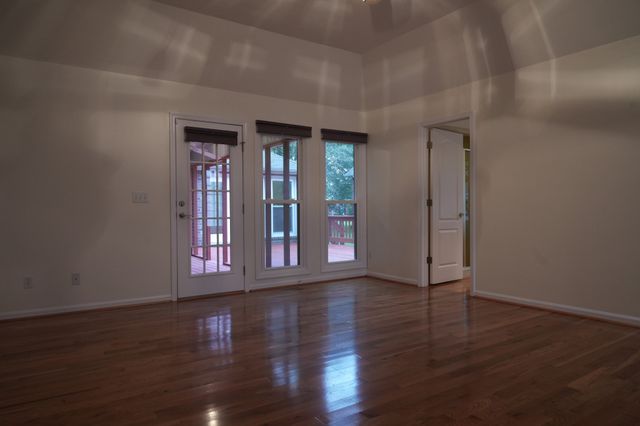 2810 Regenwood Dr, Murfreesboro, TN 37129