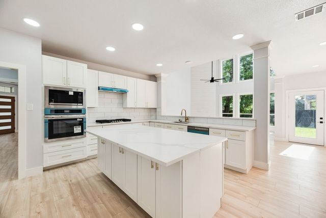 404 Parkside Court, Murphy, TX 75094