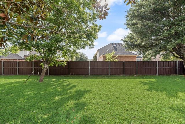 404 Parkside Court, Murphy, TX 75094