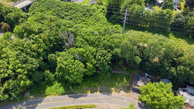39 Beach Road, Stony Point, NY 10980