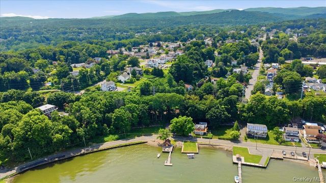 39 Beach Road, Stony Point, NY 10980