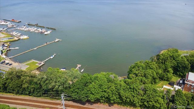 39 Beach Road, Stony Point, NY 10980