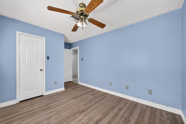 3714 Parkridge Glen Drive, Houston, TX 77082