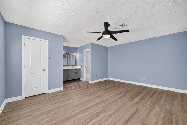 3714 Parkridge Glen Drive, Houston, TX 77082