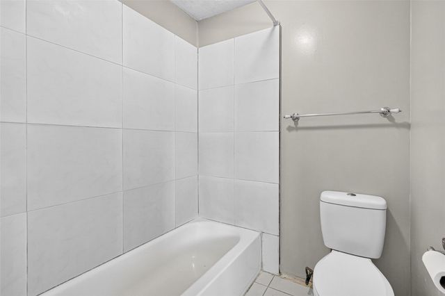 3714 Parkridge Glen Drive, Houston, TX 77082