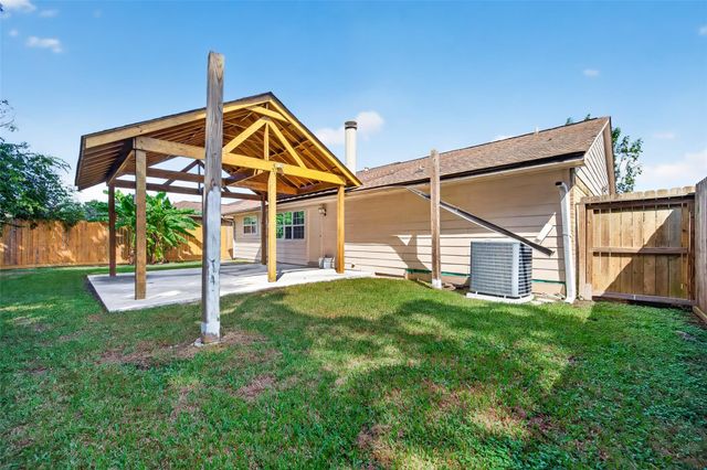 3714 Parkridge Glen Drive, Houston, TX 77082