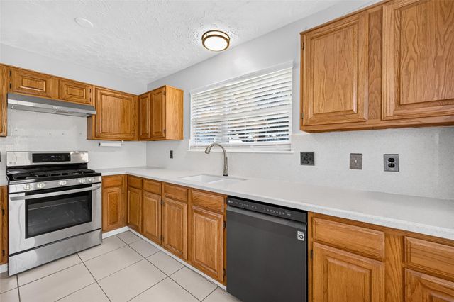 3714 Parkridge Glen Drive, Houston, TX 77082