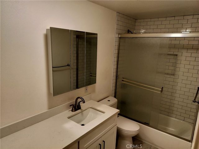 2890 E Artesia 22, Long Beach, CA 90805