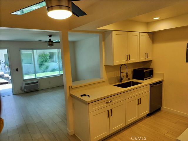 2890 E Artesia 22, Long Beach, CA 90805