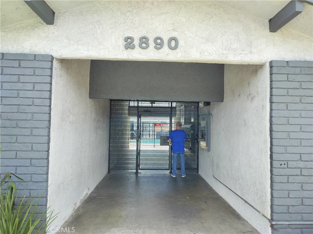 2890 E Artesia 22, Long Beach, CA 90805