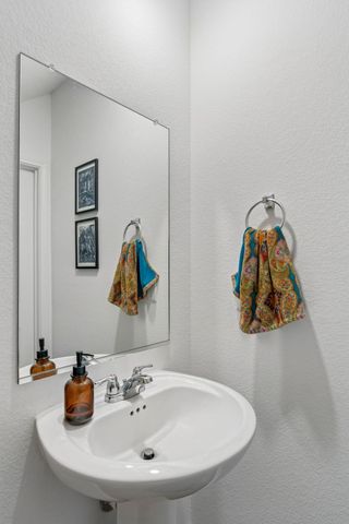 430 Buenos Aires, Kyle, TX 78640