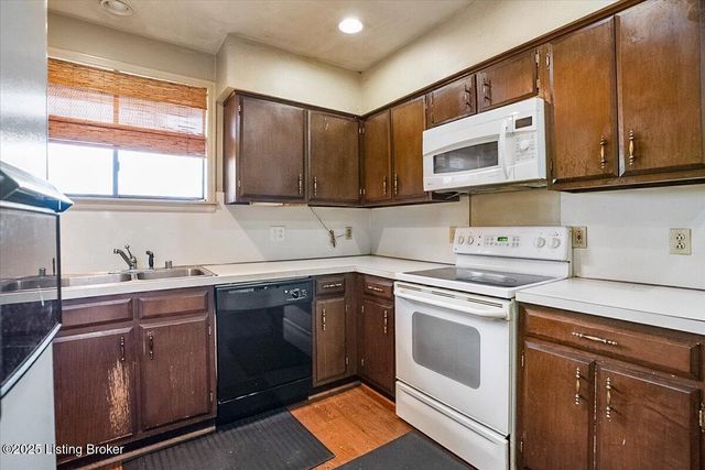 2500 Glenmary Ave APT 303, Louisville, KY 40204