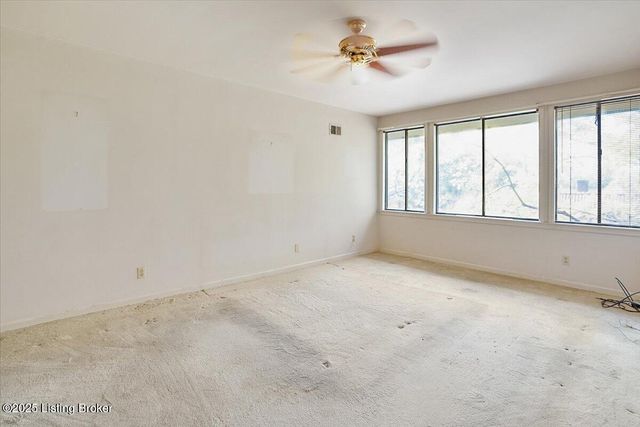 2500 Glenmary Ave APT 303, Louisville, KY 40204