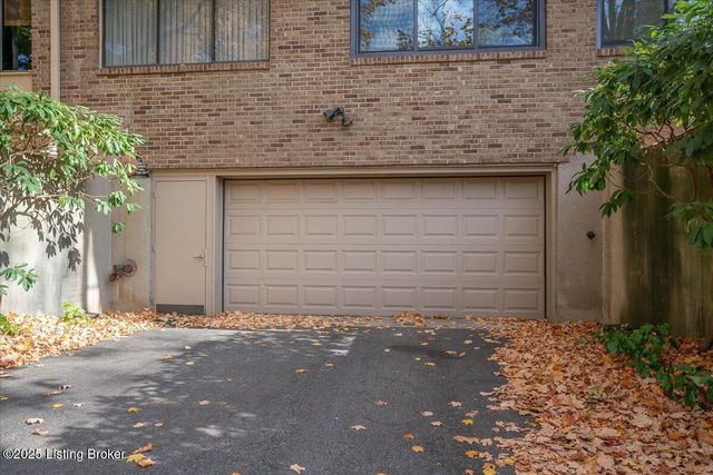 2500 Glenmary Ave APT 303, Louisville, KY 40204