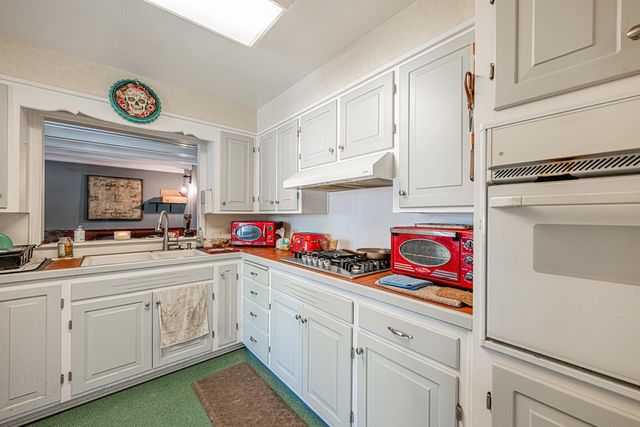 2818 Frontier Dr, Midland, TX 79705