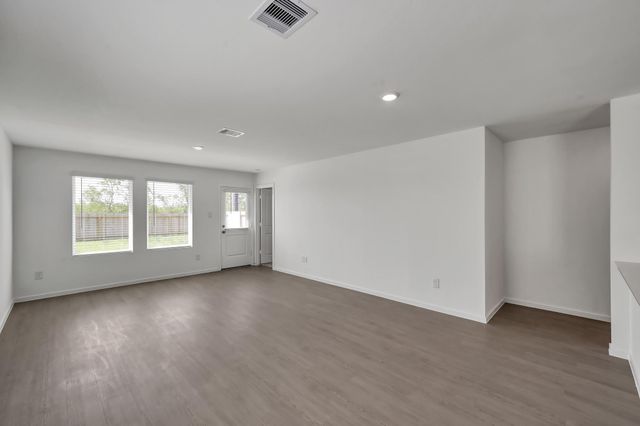 29635 Knollwood Bay Road, Waller, TX 77484