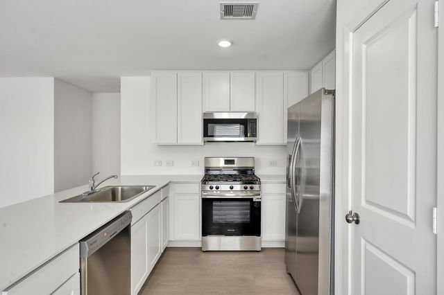 29635 Knollwood Bay Road, Waller, TX 77484