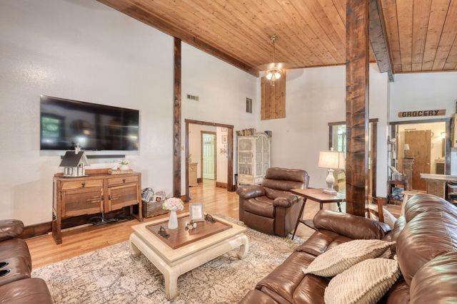 243 Chattahoochee Acres, Cleveland, GA 30528